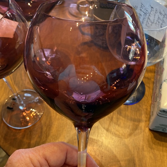 Volo balloon amethyst wine glasses set of 3. NWT. 100% Hand Blown. 9 5/8 x 3 5:8 - Picture 3 of 4